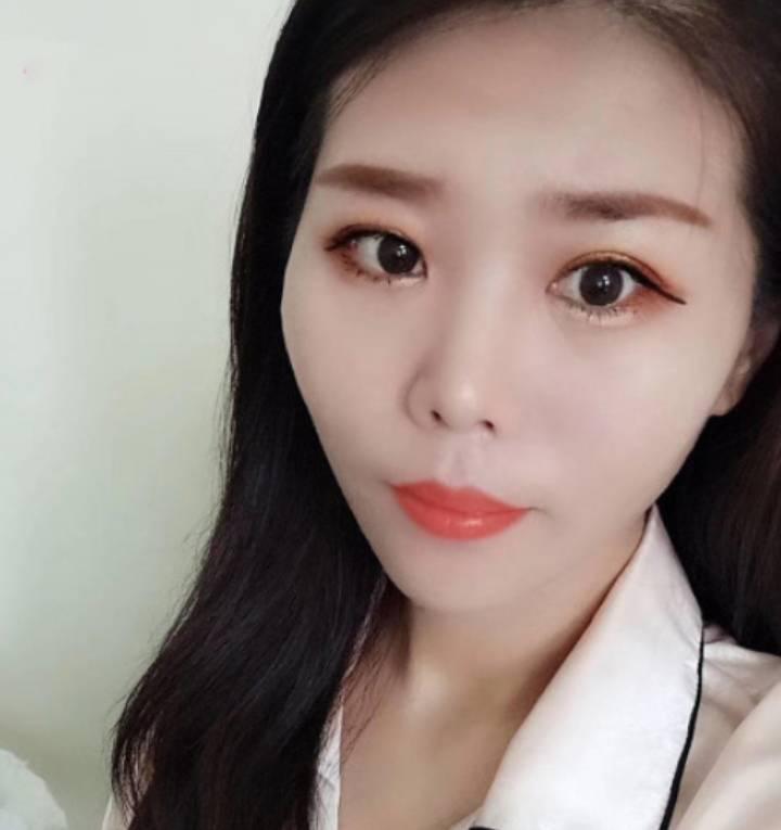 妹子和别人合租的，颜值还不错。